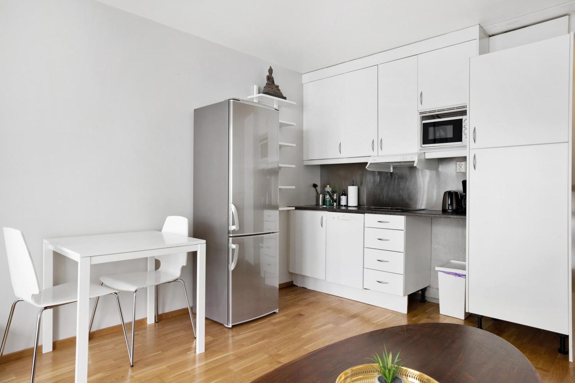 Super Near Train And Buss Apartamento *